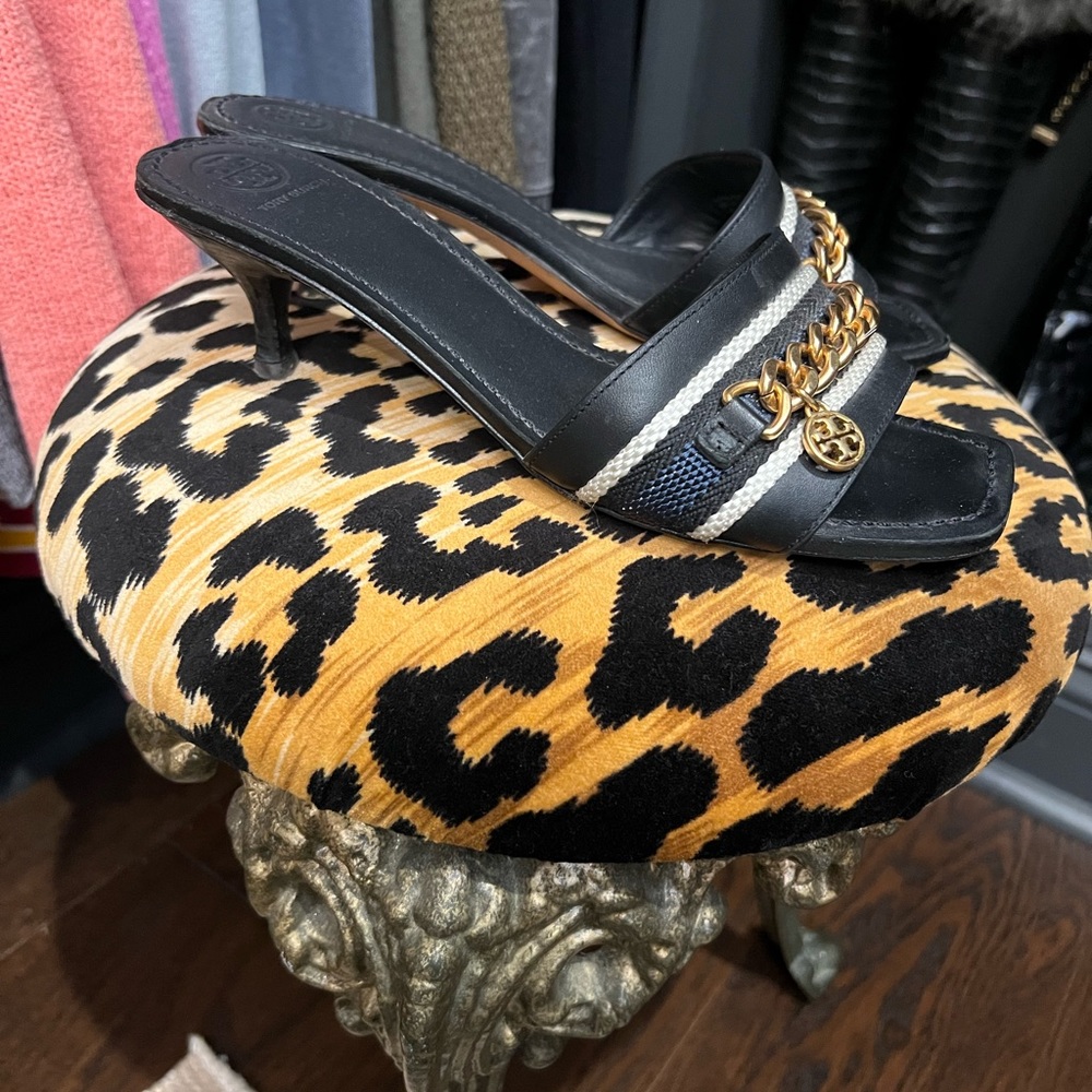 Tory Burch Mini Benton Kitten Heel Sandal Slide Perfect Black Logo Charm 7 1/2